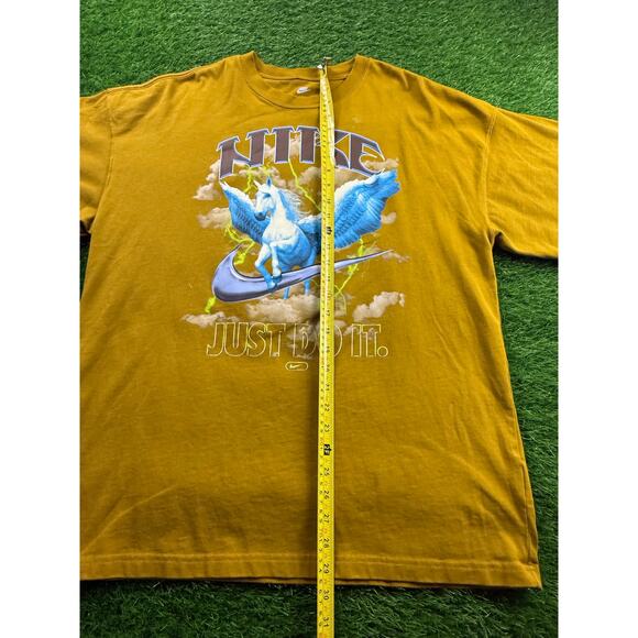 Nike Pegasus Graphic T-Shirt Oversized Fit Yellow Gold Sz S Just Do It Crewneck! - Picture 7 of 9